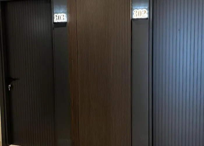 North Alb Отель